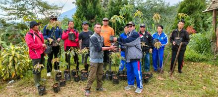 Gerakan Penanaman Pohon Serentak Di Desa Dalam Rangka Hari Desa Asri Nusantara